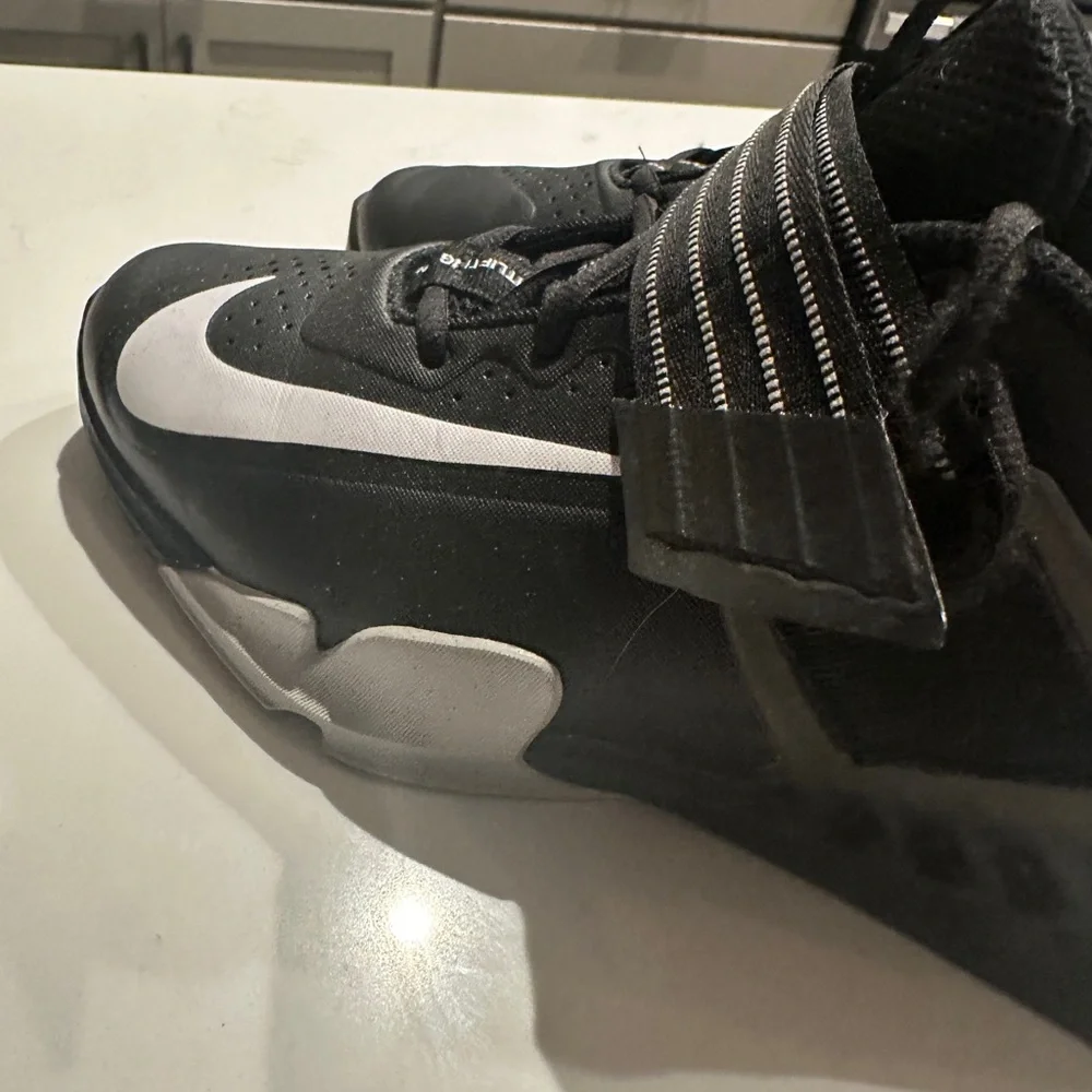 Nike Lifters Women’s 9.5 / Men’s 8 - Picture 11 of 16